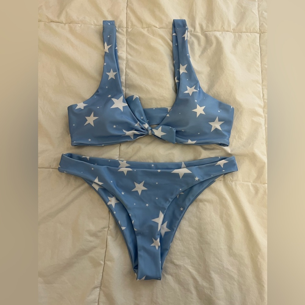 bikini - Picture 2 of 2